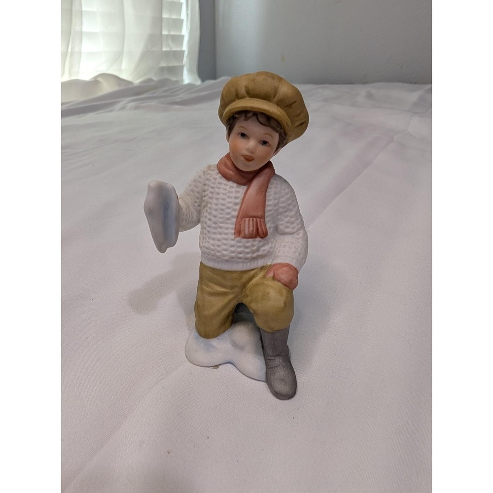 Enesco 1985 "Going Sledding" Treasured Memories Porcelain Figurine RARE Retired